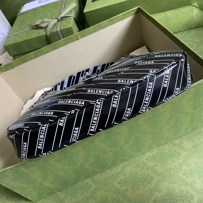 Handbag Gucci 636709 size 28*19*4.5 cm