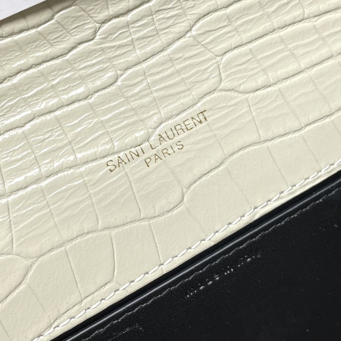 Handbags SAINT LAURENT 607788 size 19x12x4 cm