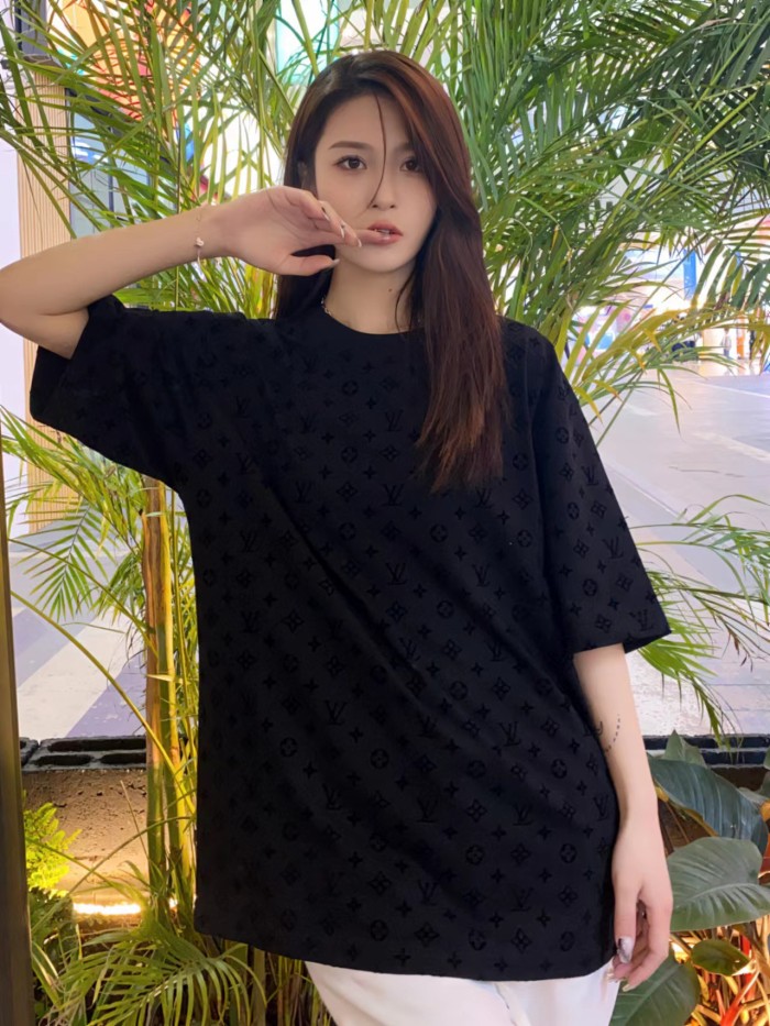 Clothes Louis Vuitton 328