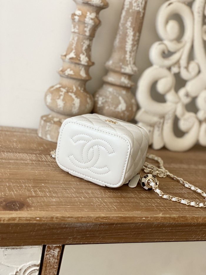 Handbag Chanel 81241 size 10.5 8.5 7 cm