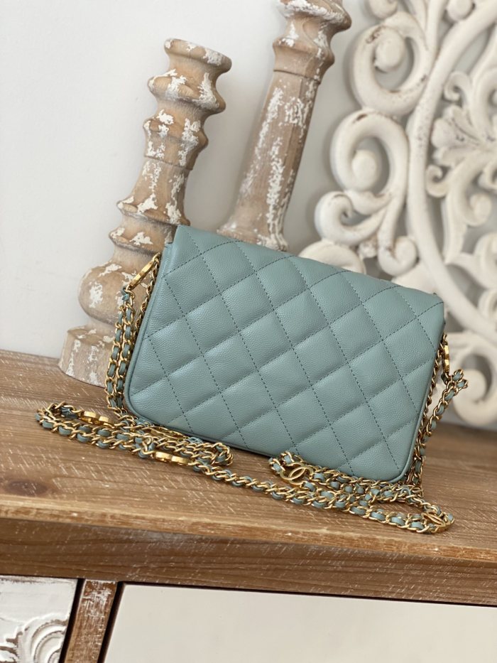 Handbag Chanel AS3757 size 14.5x20x6.5 cm