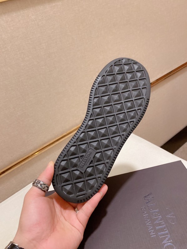 Valentino Garavani Low-top sneakers 8