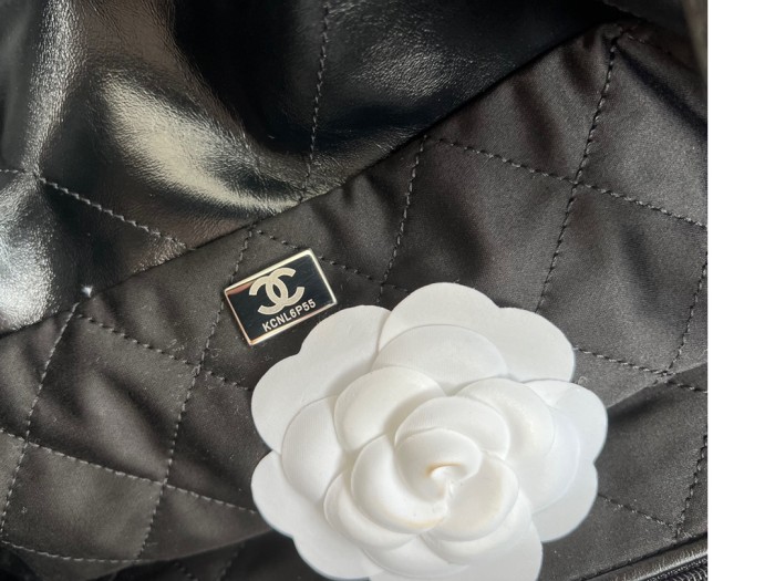 Handbag Chanel size 35cmx37cmx7 cm