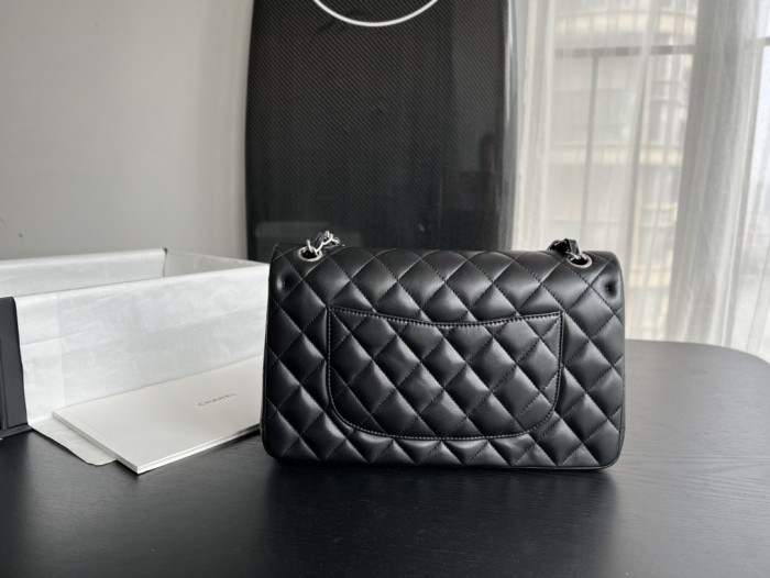 Handbag Chanel size 28 cm