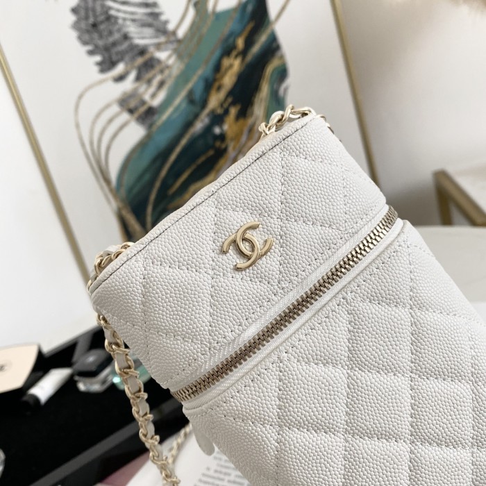 Handbag Chanel AP2084 size 18*10.5*5 cm