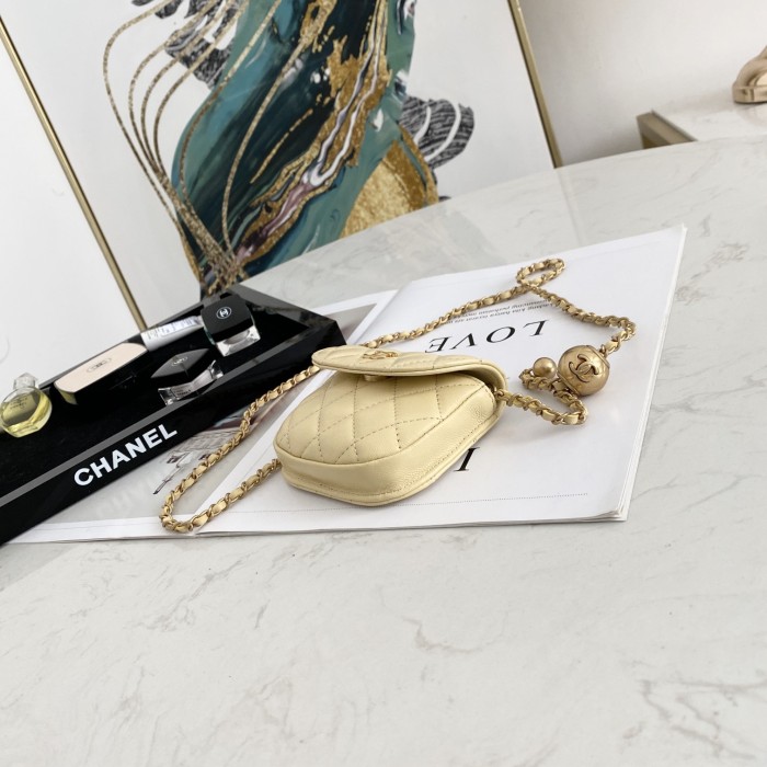 Handbag Chanel 81462 size 9*10.5*2.5 cm