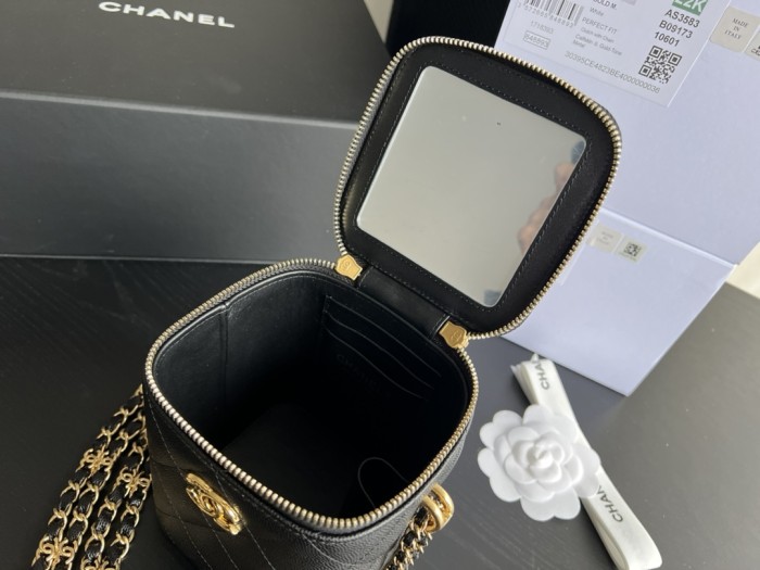 Handbag Chanel AP3583 size 14.5cmx11.5cmx11.5 cm