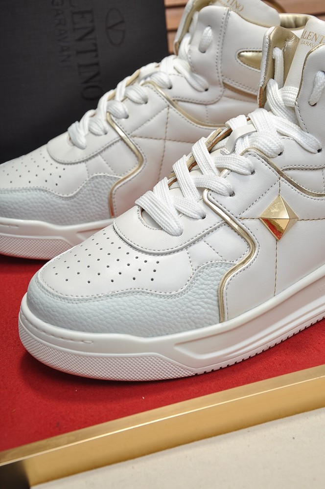 Valentino Garavani One Stud high-top sneakers 4