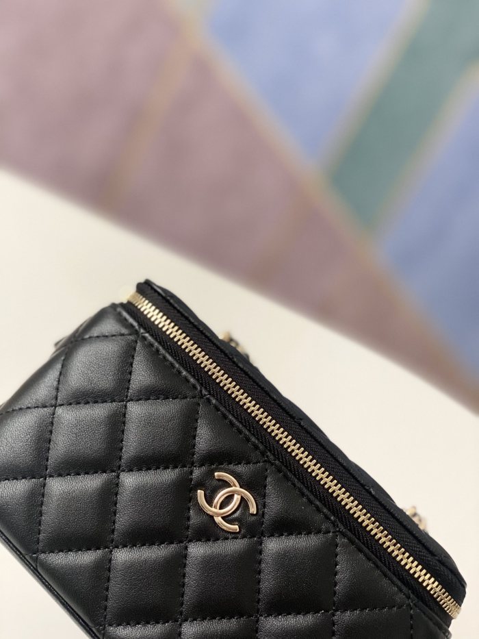 Handbag Chanel 81192 size 9.5-17-8 𝗰𝗺