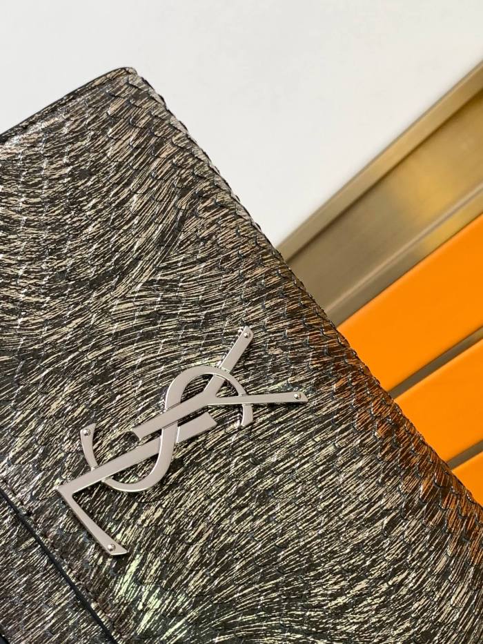 Handbags SAINT LAURENT 469390 size 20x12.5x5 cm