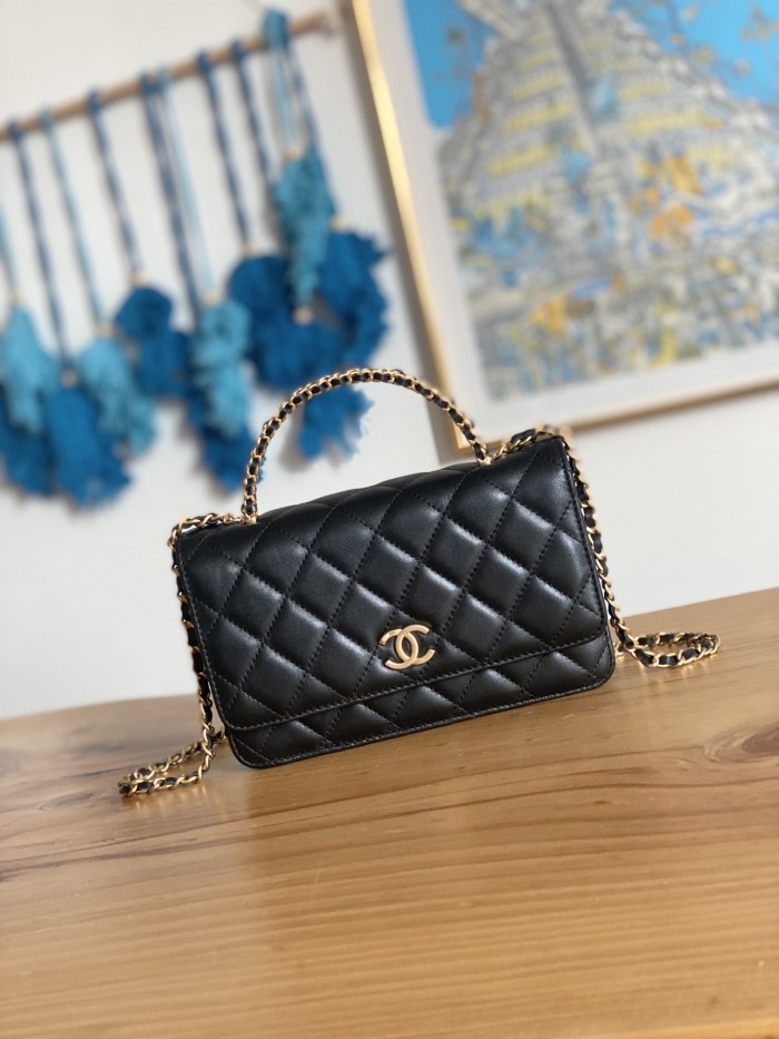 Handbag Chanel 81229 size 19 cm