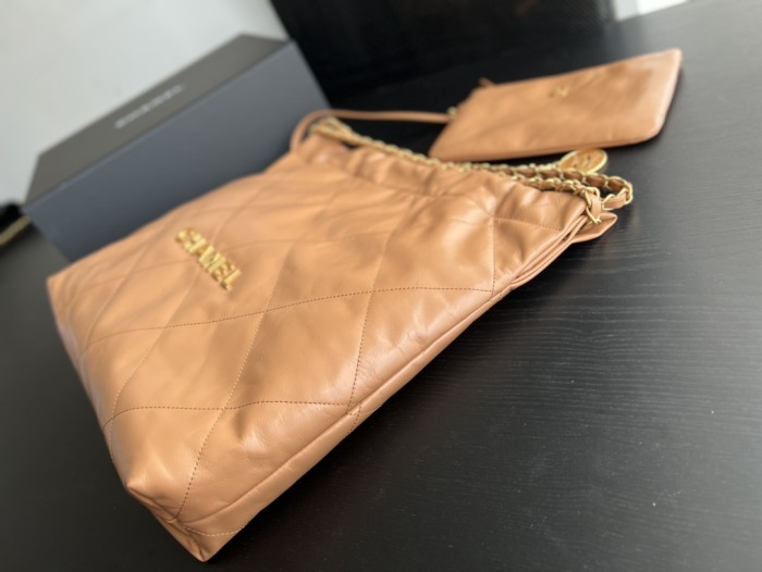 Handbag Chanel size 39cmx42cmx8 cm