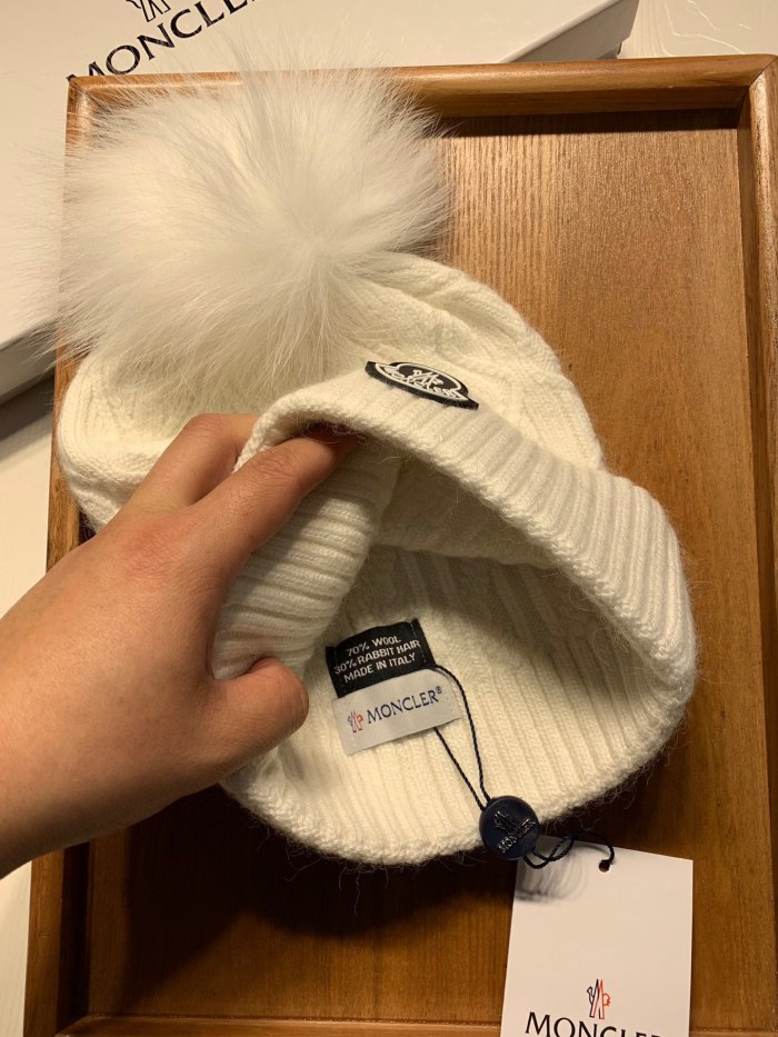 Hat Moncler 4
