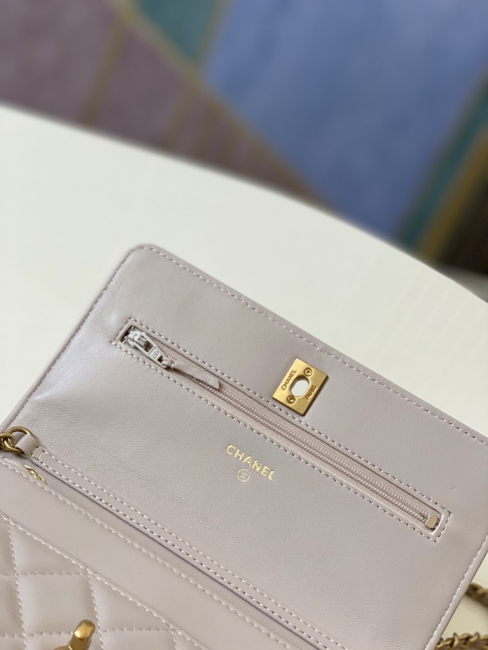 Handbag Chanel 81133 size 19 cm