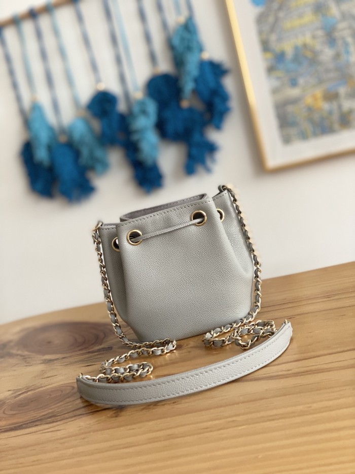 Handbag Chanel 2913 size 12.5*10*7.5 cm