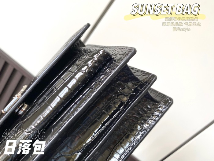 Handbags SAINT LAURENT 442906 size 22×16×8 cm