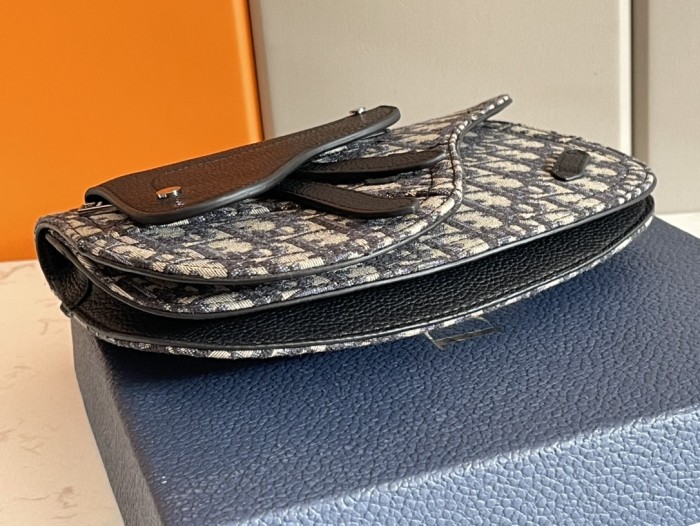 Handbag Dior 0096 size 24 x 17.5 x 5 cm