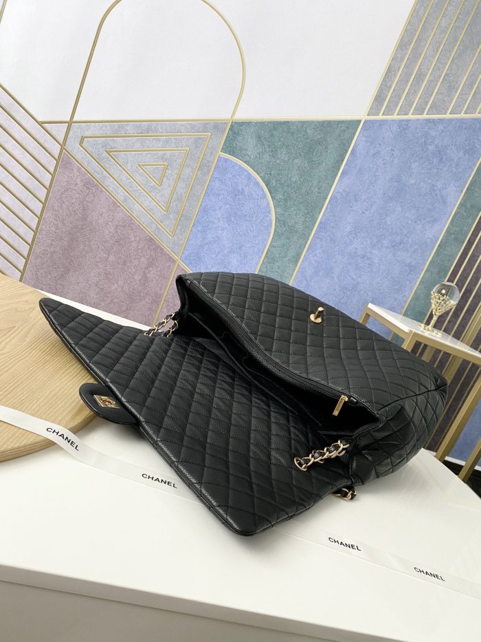 Handbag Chanel 94305 size 46.6x29x17 cm