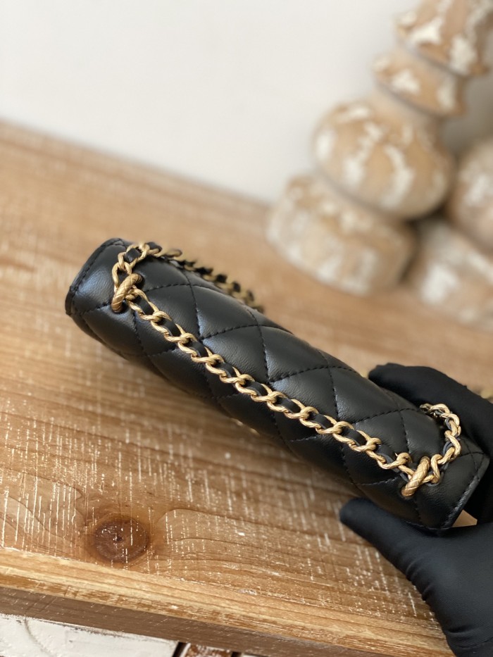 Handbag Chanel 81238 size 16 cm