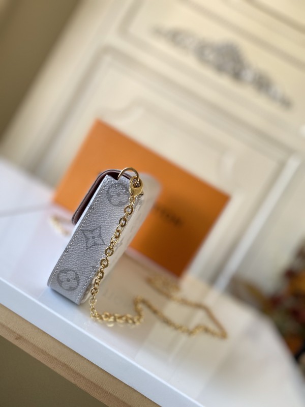 Handbag Louis Vuitton M61276 size 21.0 x 12.0 x 3.0 cm