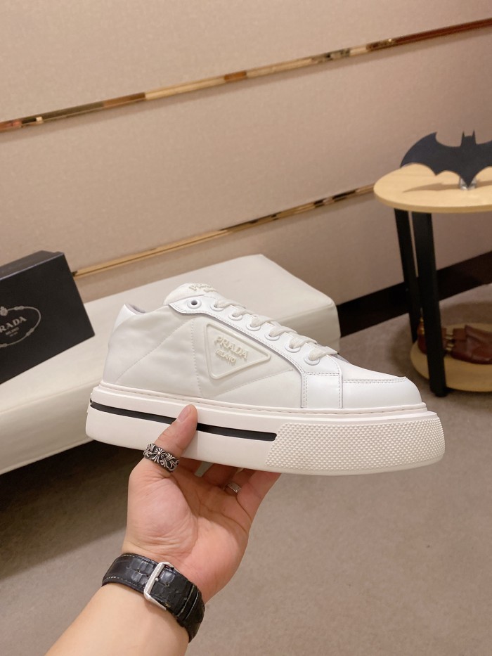 Prada Low Top sneaker 11