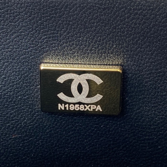 Handbag Chanel size 25 cm