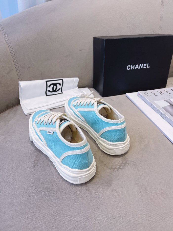 Chanel Flat canvas Sneaker 13
