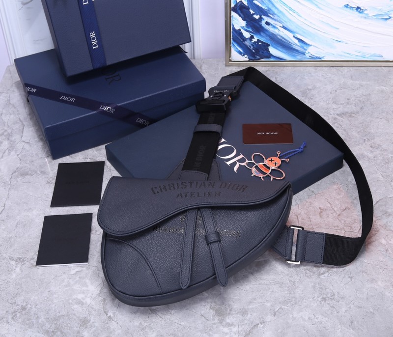 Handbag Dior 93305 size 26*19*4.5 cm