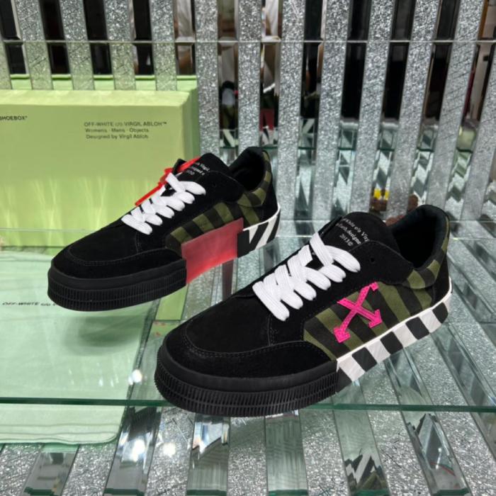 OFF-WHITE Vulc Low Diag Print Black Fuchsia