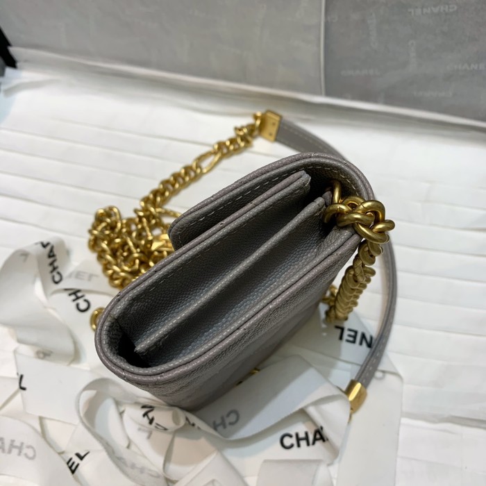 Handbag Chanel 81156 size 12 9 2.5 cm