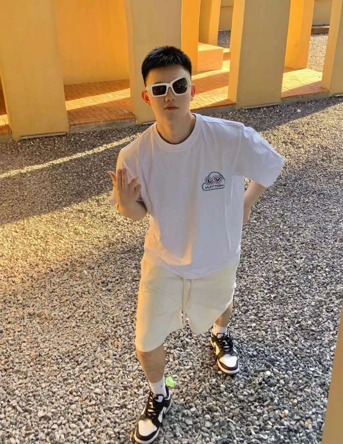 Clothes Louis Vuitton 453