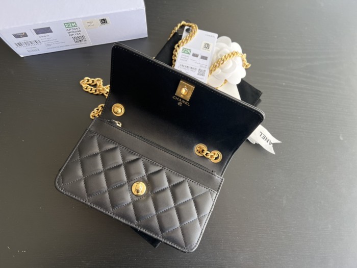 Handbag Chanel AP3043 size 19 cm