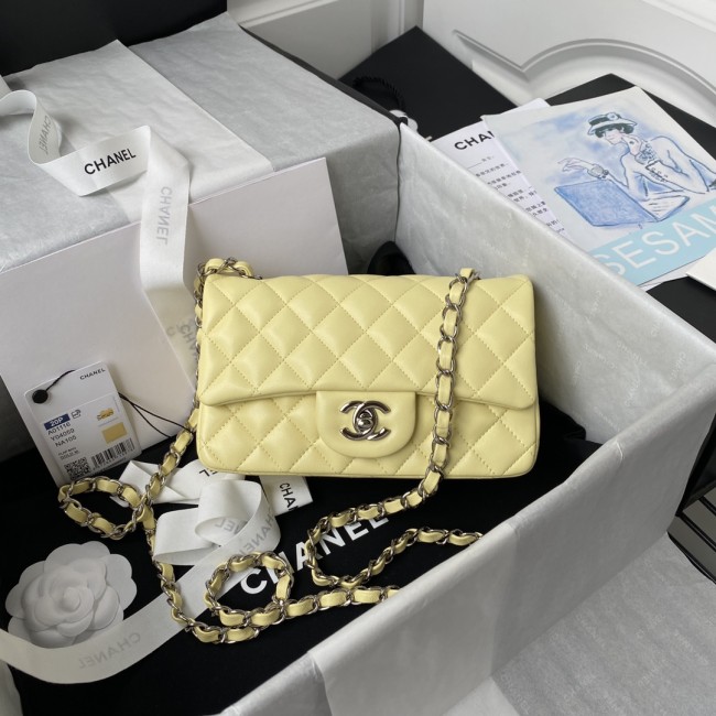 Handbag Chanel size 20 cm