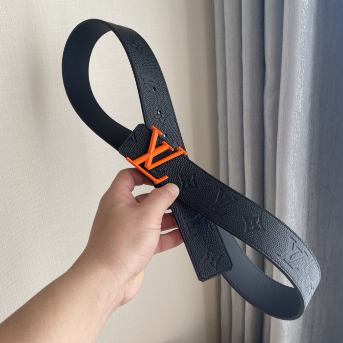 Louis Vuitton Belt 7 (width 4cm)