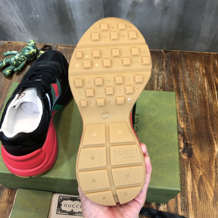 Gucci Rhyton sneaker 11
