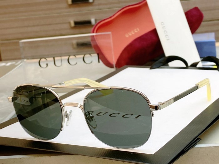 Sunglasses Gucci GG0984S size:53 21-145