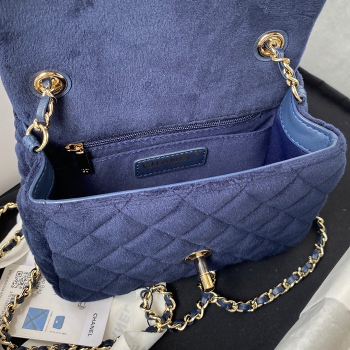 Handbag Chanel size 17 cm