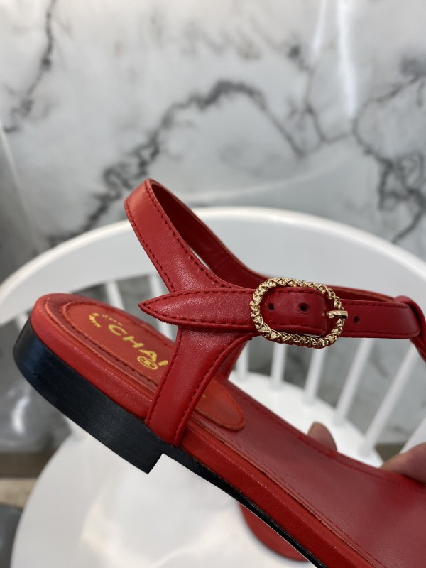 Chanel Slides 26