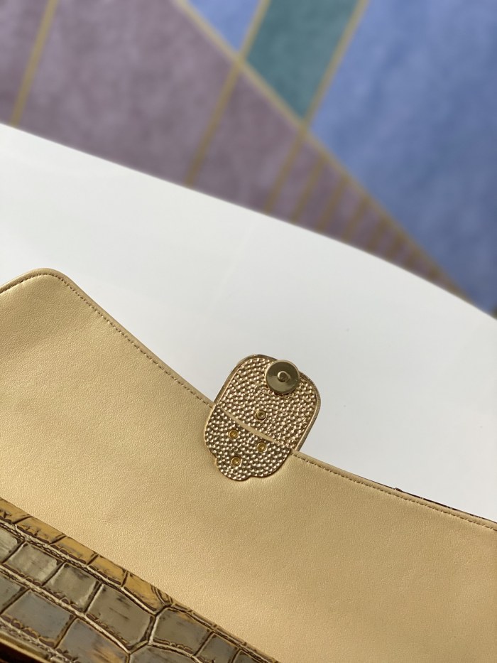 Handbag Chanel 6603 size 30.13.4 cm