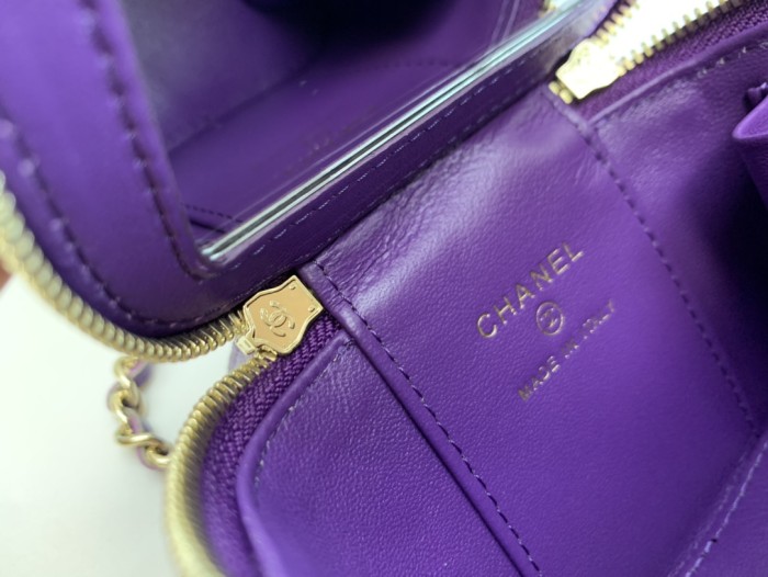 Handbag Chanel size 8.5*11*7* cm