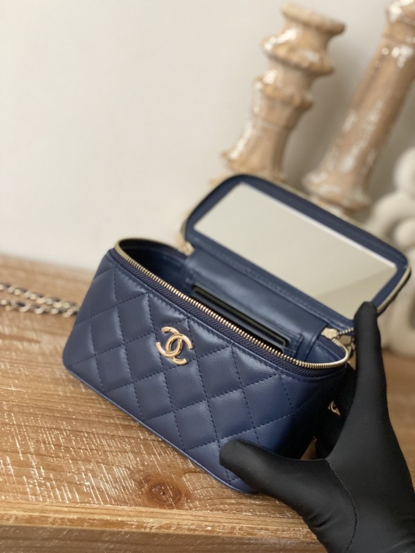 Handbag Chanel 81208 size 9.5 17 8 cm