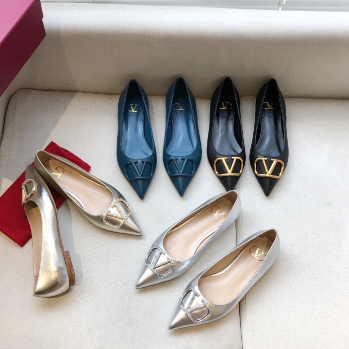 VALENTINO GARAVANI Roman Stud BOOT WOMEN 32