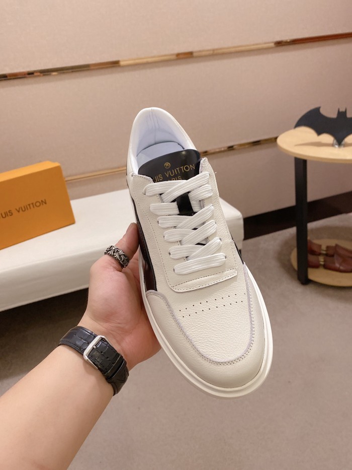 Louis Vuitton Low Top sneaker 124