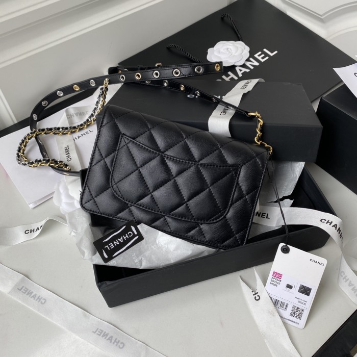 Handbag Chanel AP2548 size 12.3x19.2x3.5 cm