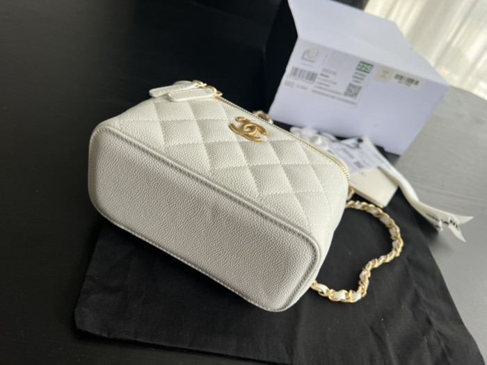 Handbag Chanel AP2805 size 17cmx9.5cmx8 cm