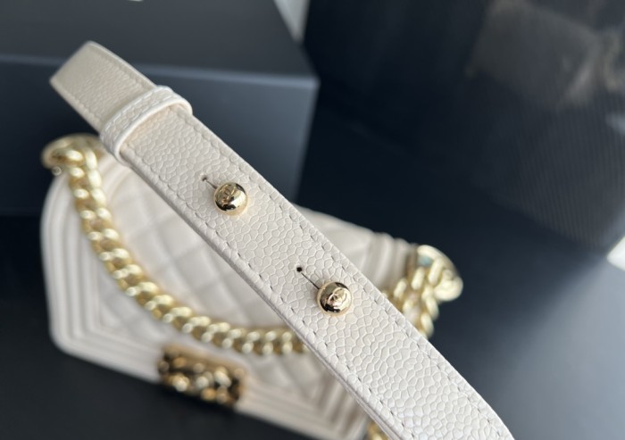 Handbag Chanel size 20 cm