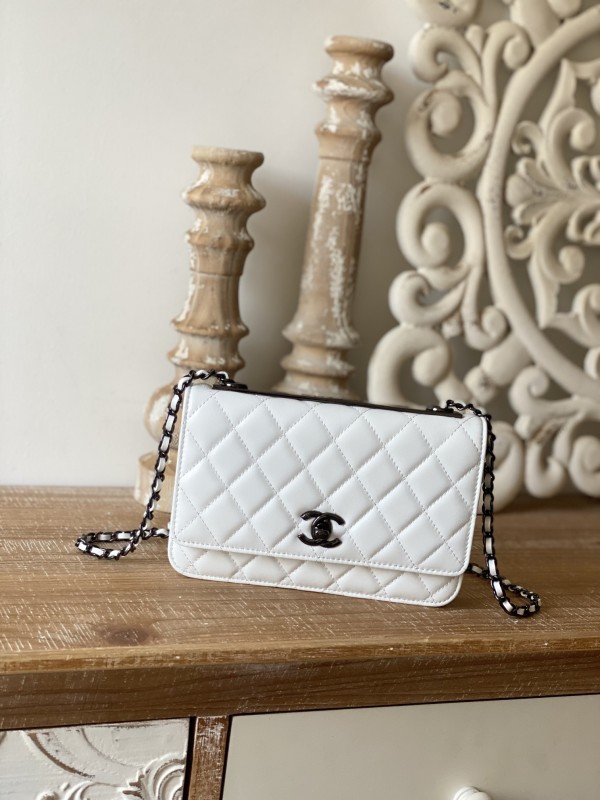 Handbag Chanel 88632 size 19 cm