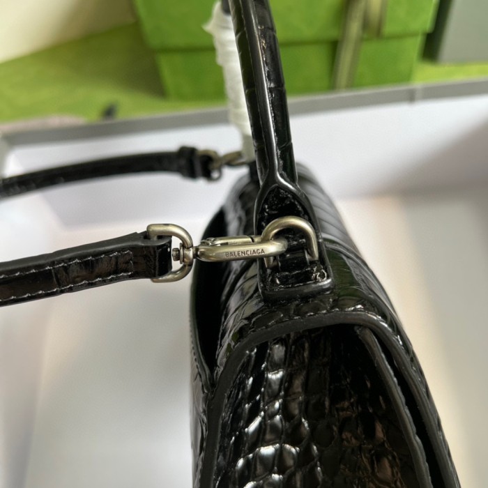 Handbag Gucci 5928331 size 19*13*8 cm