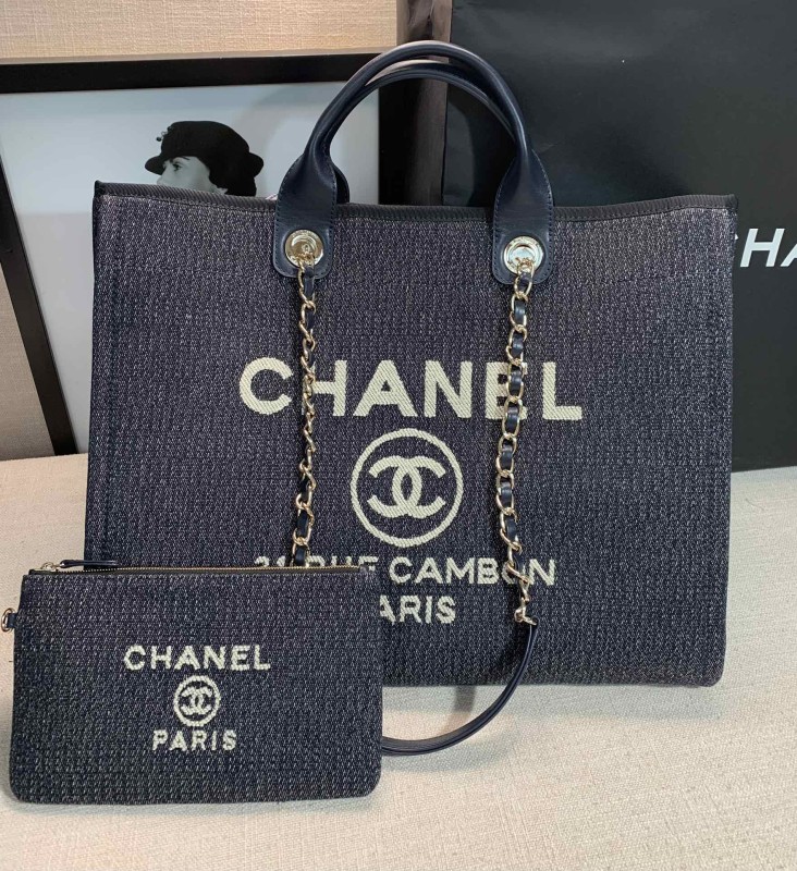 Handbag Chanel size 38 cm