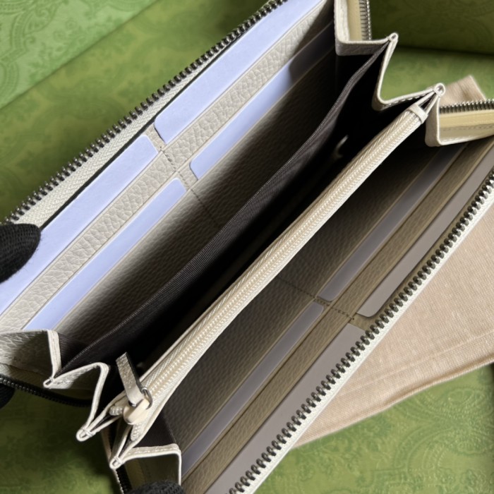 Handbag Gucci 456117 size 19*10.5*2 cm